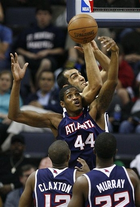 球队将其嵌 球队将其嵌